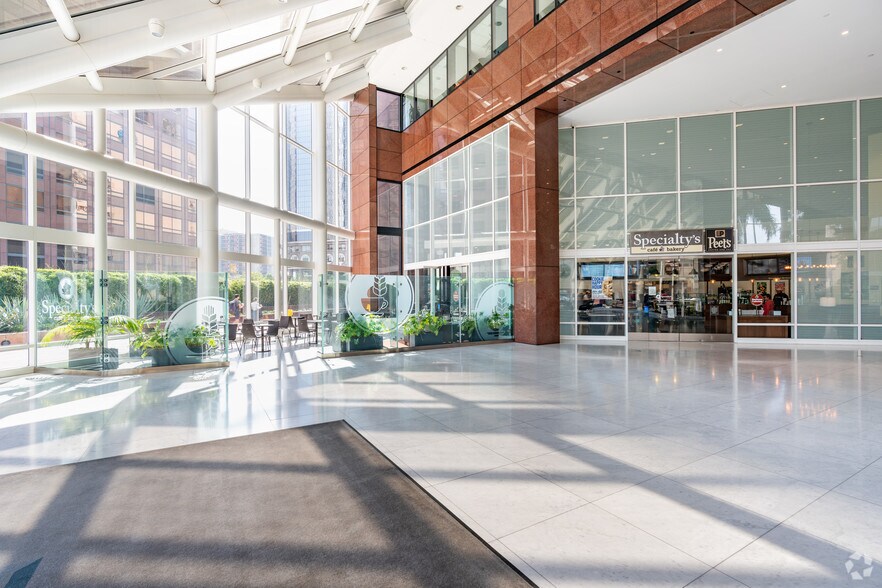 More Photos Of 400 S Hope St, Los Angeles Office For Lease