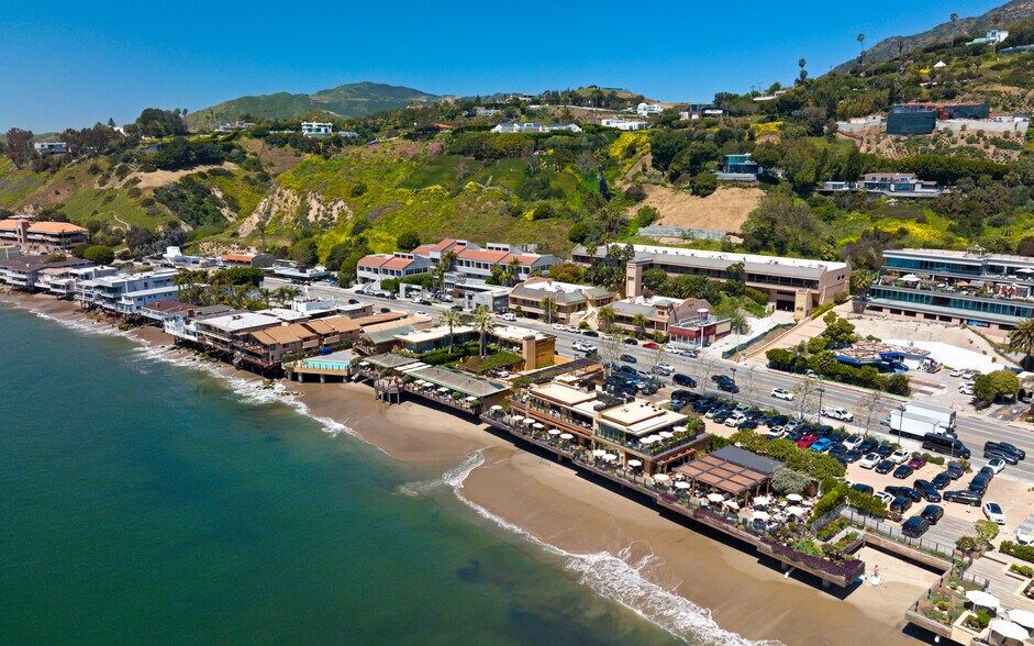 More Photos Of 22809 Pacific Coast Hwy, Malibu Medical For Sale
