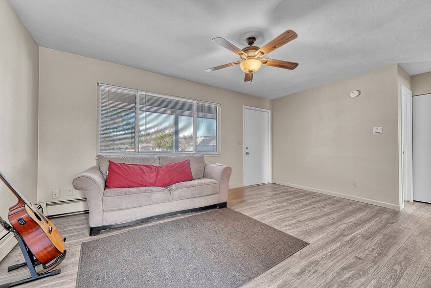 More Photos Of 490 E Elm St, Elizabeth Apartments For Sale