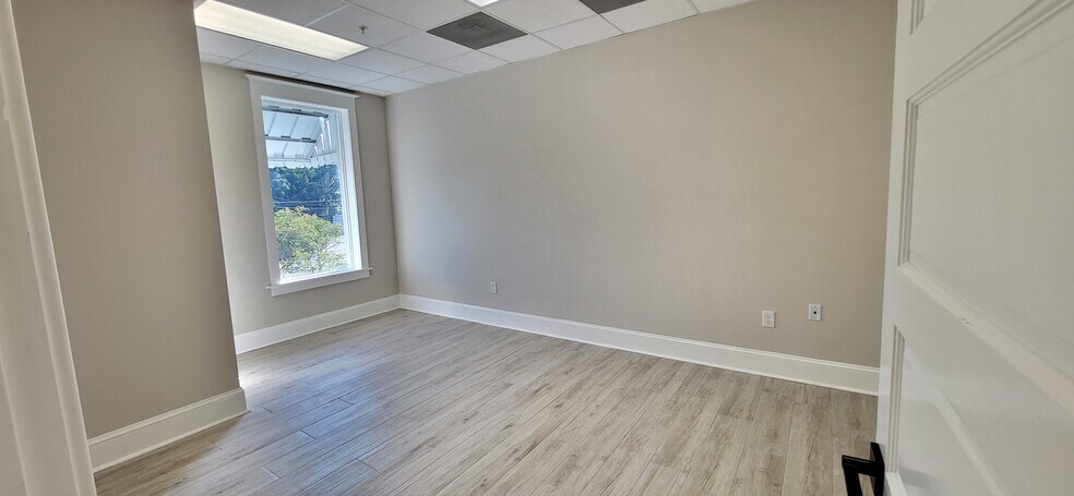 More Photos Of 1808 Front St, Slidell Office For Sale