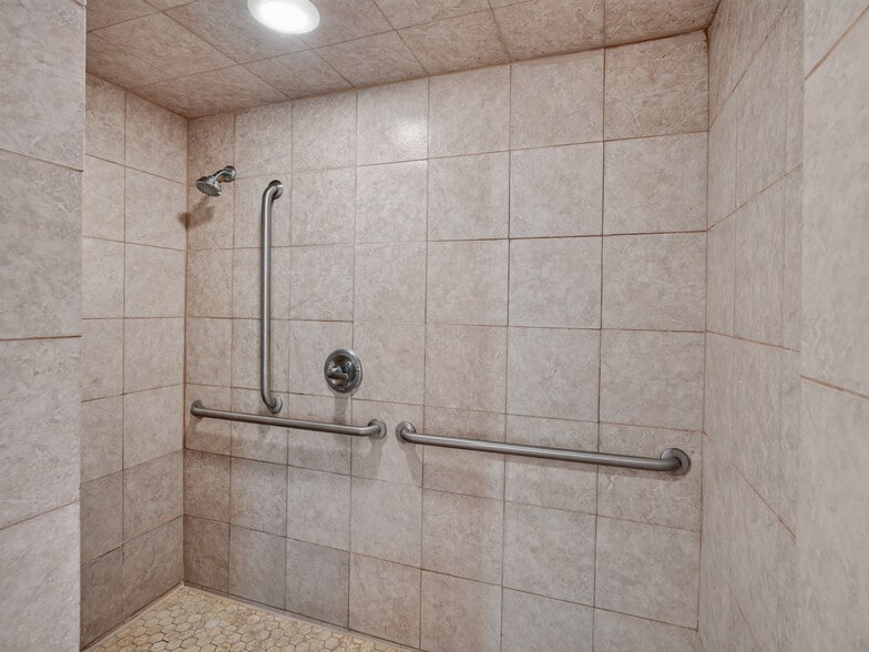More Photos Of 200 S 4th St, Kawkawlin Assisted Living For Sale