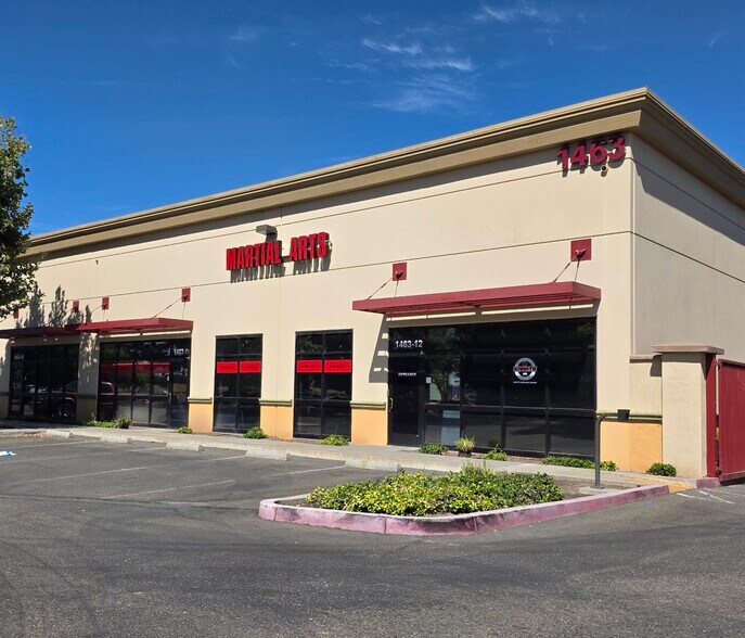 Primary Photo Of 1463 Moffat Blvd, Manteca Warehouse For Lease