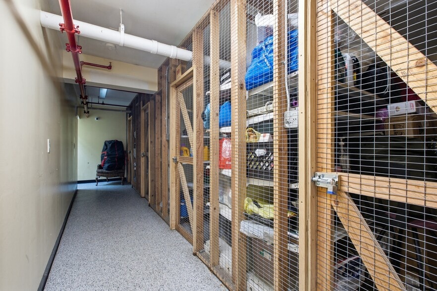 More Photos Of 14 E Sandford Blvd, Mount Vernon Apartments For Sale