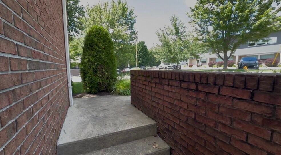 More Photos Of 514 Pellis Rd, Greensburg Medical For Lease