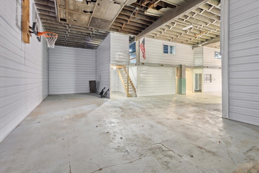 More Photos Of 206 W Louis Glick Hwy, Jackson Freestanding For Sale