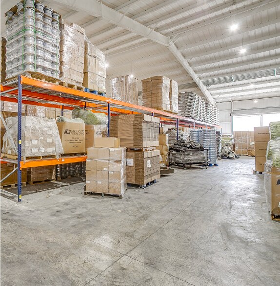 More Photos Of 138 Leopard Rd, Rhome Industrial For Lease