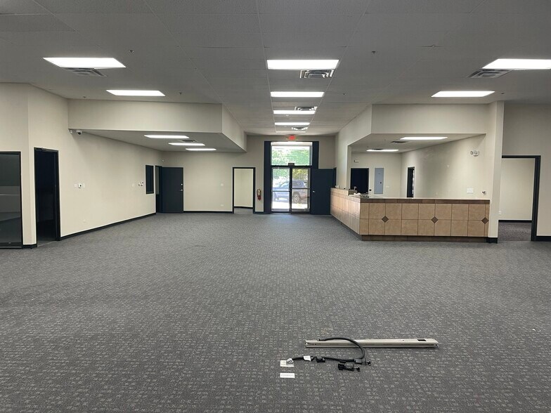 More Photos Of 133 S 27th Ave, Brighton Showroom For Lease