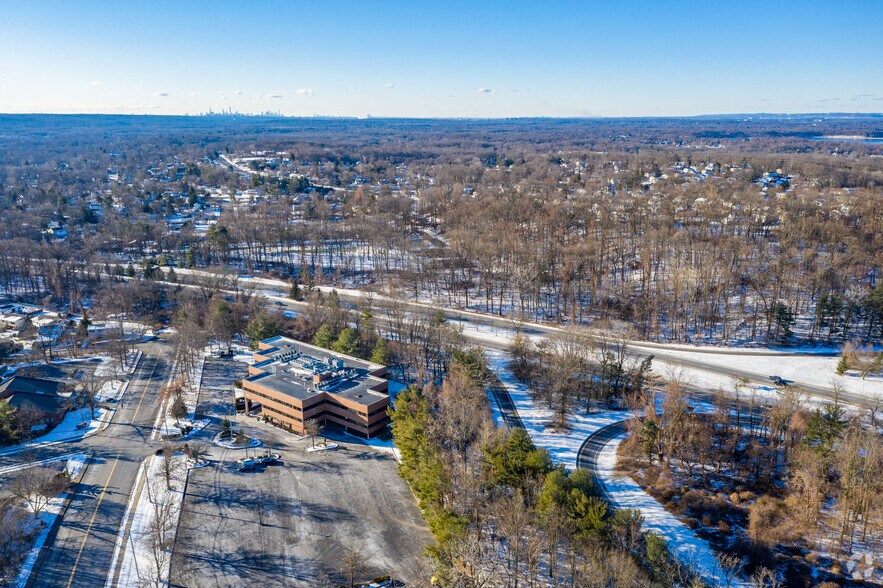 More Photos Of 100 Dutch Hill Rd, Orangeburg Medical For Lease