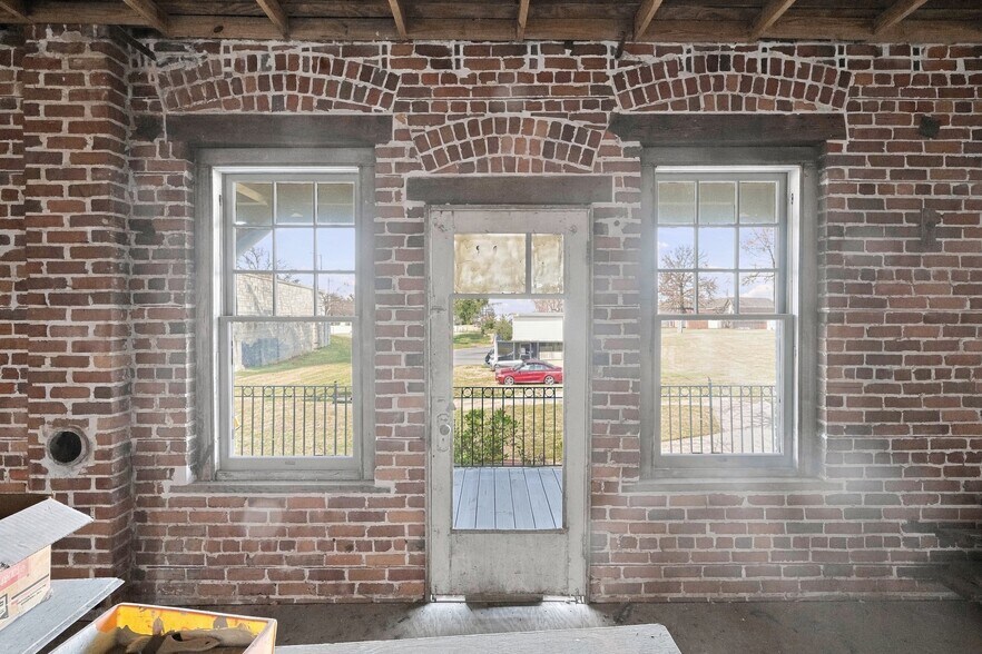 More Photos Of 1637-1651 Main St N, Jacksonville Storefront Retail Residential For Sale
