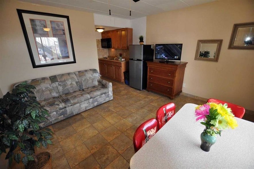 More Photos Of 4100 Ocean Ave, Wildwood Hotel For Sale