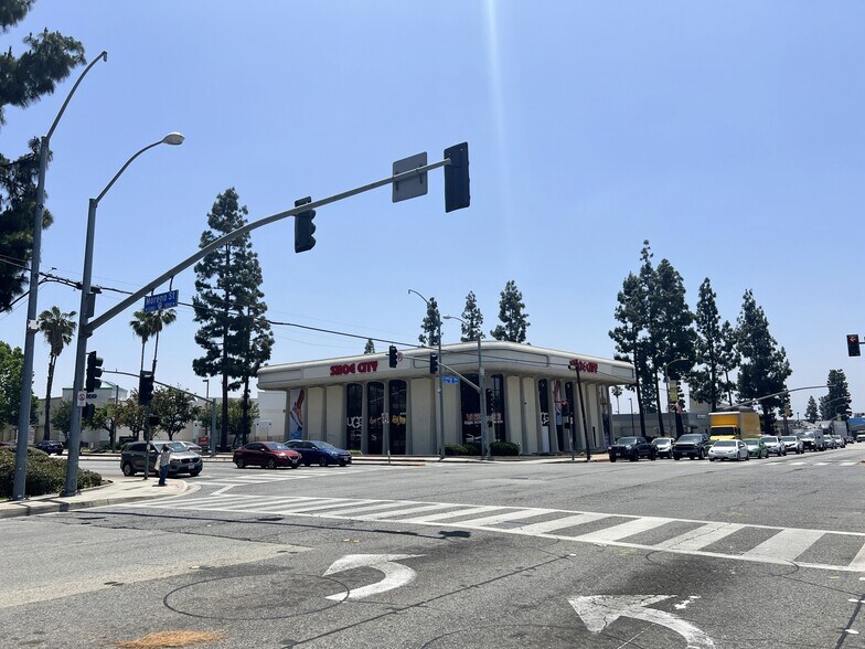 More Photos Of 9133 Central Ave, Montclair Storefront Retail Office For Lease