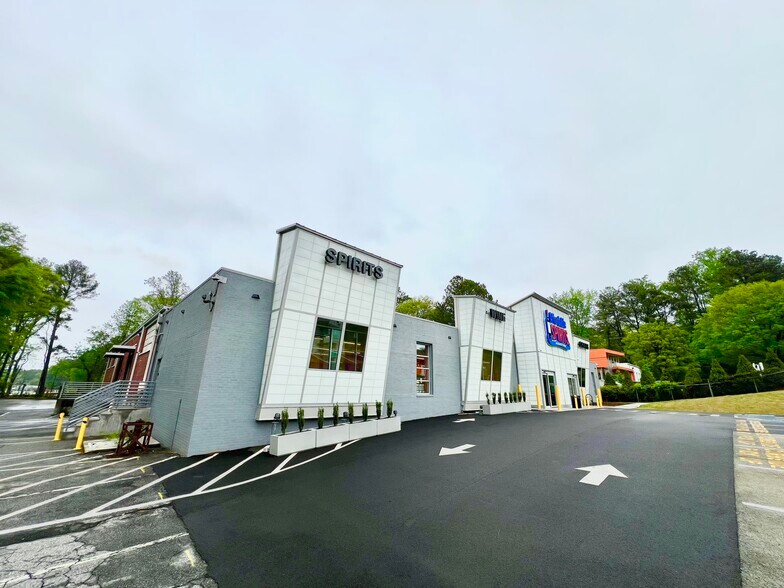 More Photos Of 1151 Chattahoochee Ave NW, Atlanta Storefront For Lease