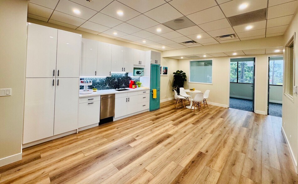 More Photos Of 11965 Venice Blvd, Los Angeles Loft Creative Space For Lease