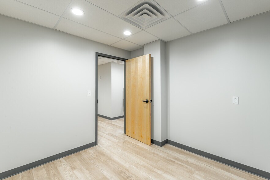 More Photos Of 929 Spring Creek Rd, Chattanooga Medical For Lease