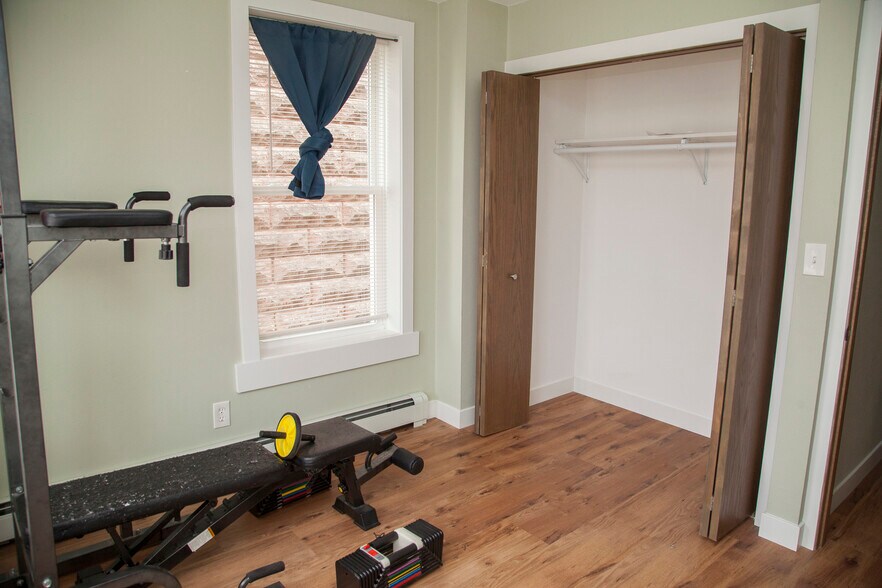 More Photos Of 705 Main St, Ridgeway Freestanding For Sale