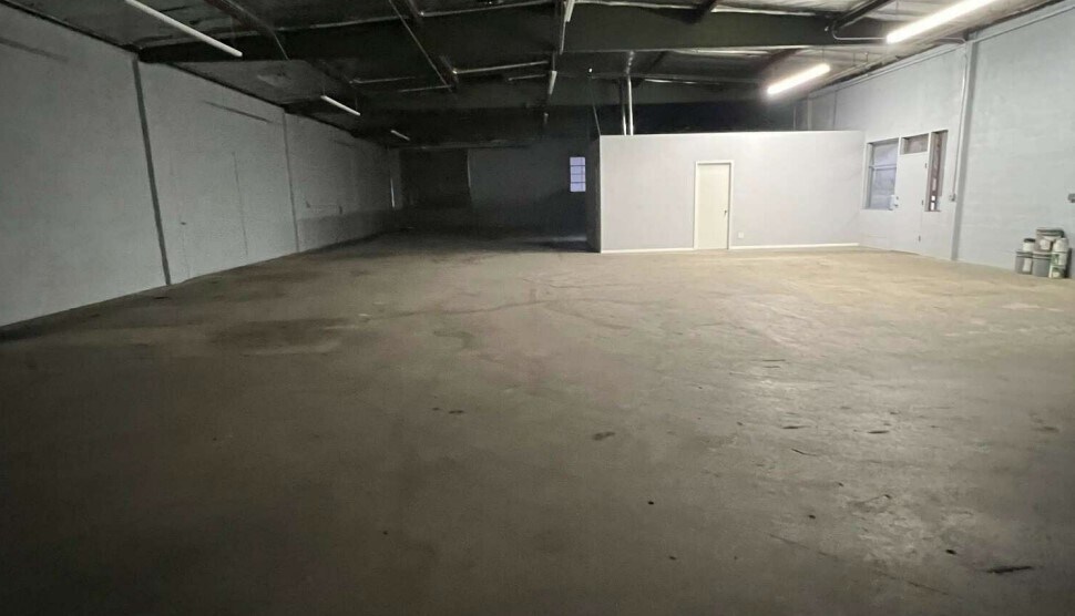 More Photos Of 1601 S Raymond Ave, Monrovia Manufacturing For Sale