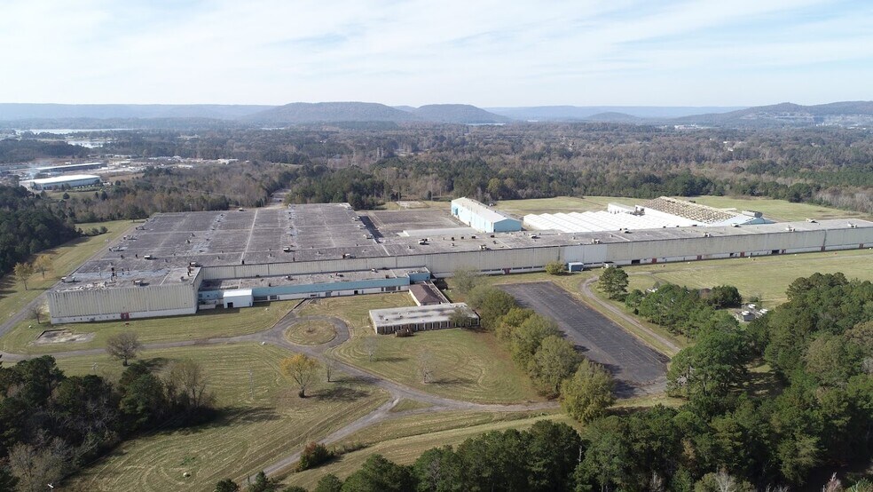 More Photos Of 1762 Goosepond Dr, Scottsboro Warehouse For Sale