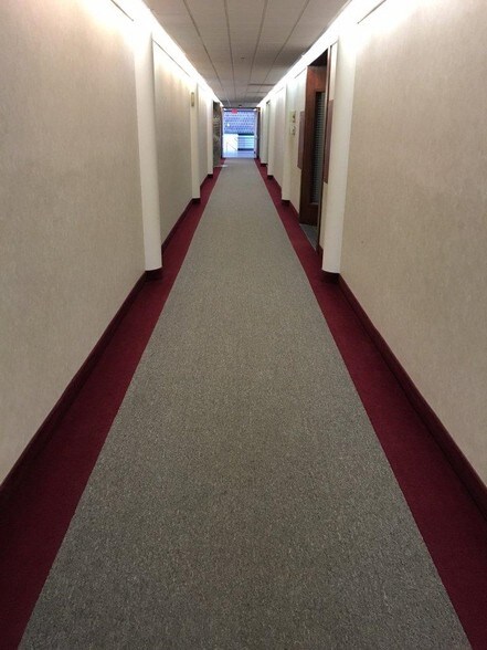 More Photos Of 29877 Telegraph Rd, Southfield Medical For Sale