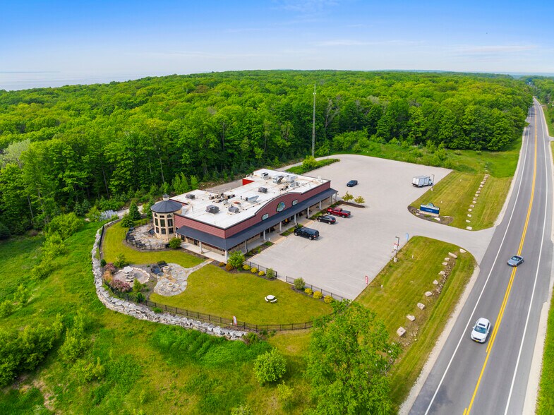 More Photos Of 8103 WI-42 Hwy, Egg Harbor General Retail For Sale