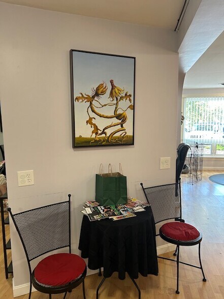 More Photos Of 15-19 Pray St, Amherst Storefront Retail Office For Lease