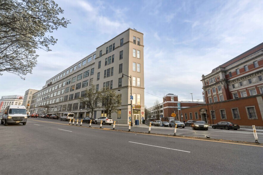 More Photos Of 2728 Thomson Ave, Long Island City Apartments For Sale