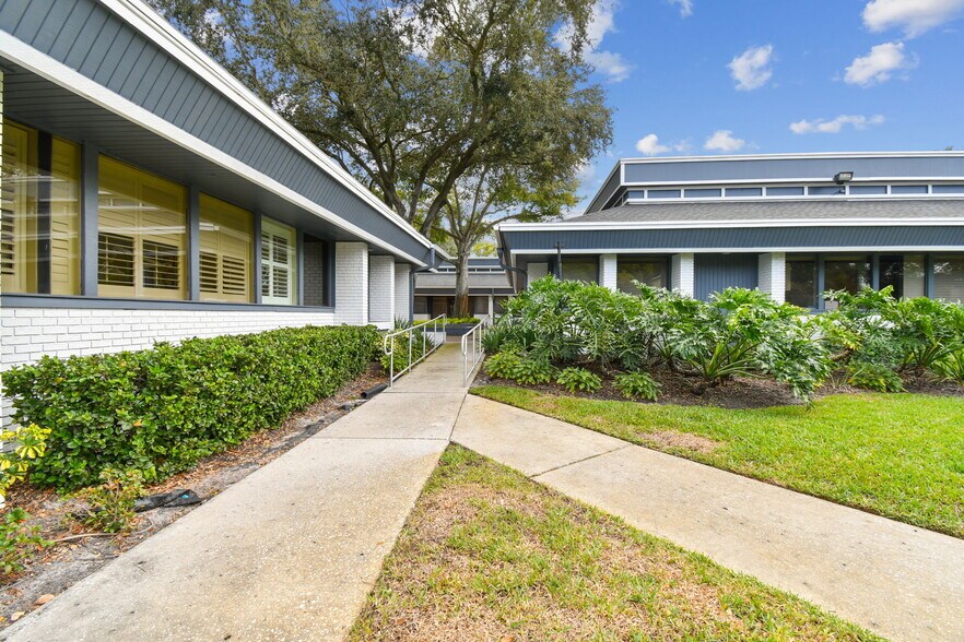 More Photos Of 3910 Northdale Blvd, Tampa Medical For Sale