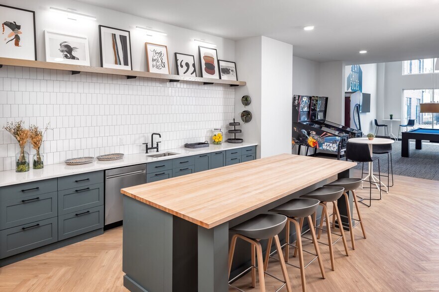 More Photos Of 1401 W 23rd St, Lawrence Apartments For Lease