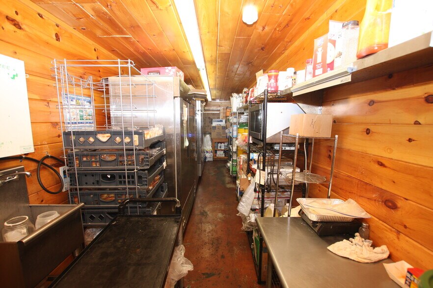 More Photos Of 103 W Elm St, Rockmart General Retail For Sale