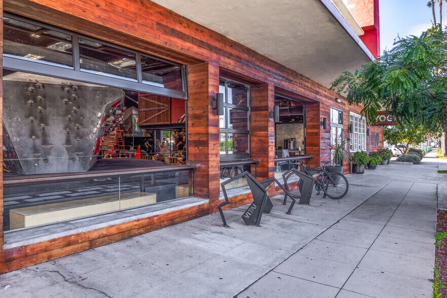 More Photos Of 525 S Coast Hwy 101, Oceanside Freestanding For Sale