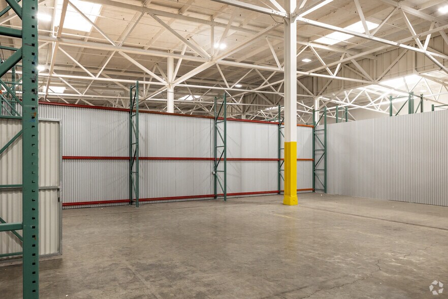 More Photos Of 245 S Spruce Ave, South San Francisco Distribution For Lease