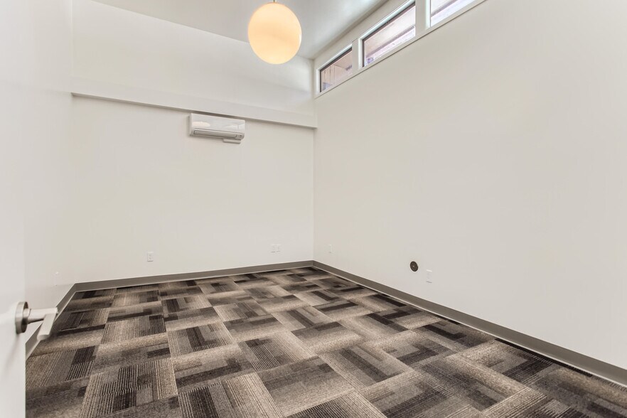 More Photos Of 124 Berkeley Ave, Molalla Medical For Sale