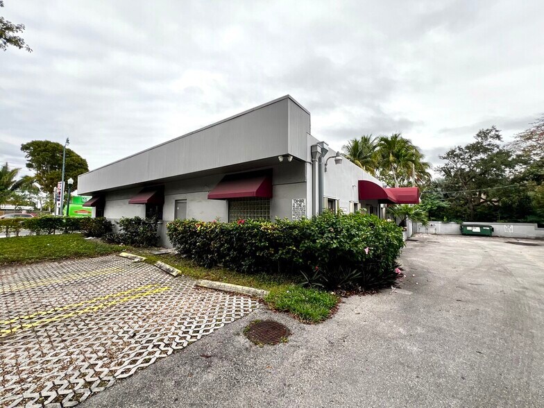 More Photos Of 4908 SW 8th St, Miami Medical For Lease