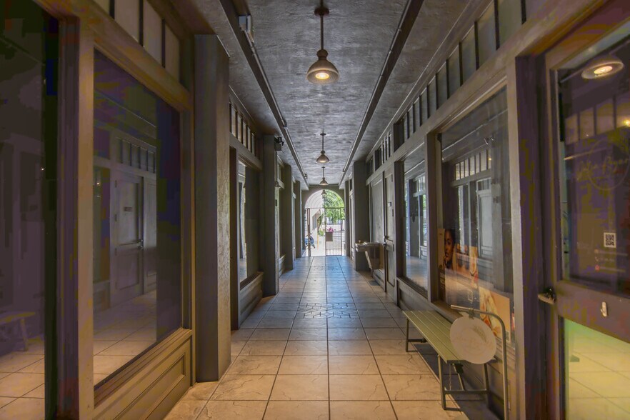 More Photos Of 689 Central Ave, Saint Petersburg Coworking Space