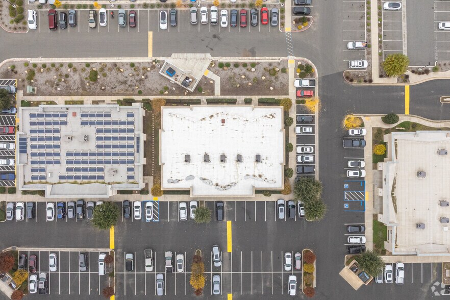 More Photos Of 1969 Hillman St, Tulare Office For Lease