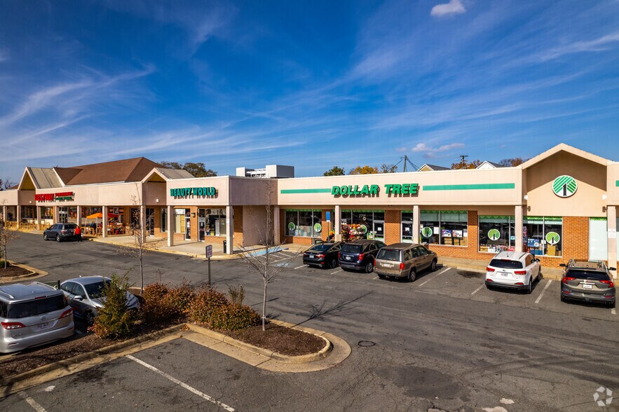 More Photos Of 1-199 Elden St, Herndon Unknown For Lease