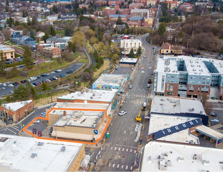 More Photos Of 300 E Main St, Pullman Bank For Sale