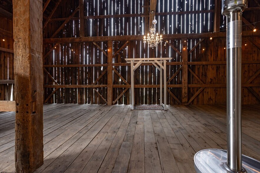 More Photos Of 211 Hanks Rd, Troy Hospitality For Sale