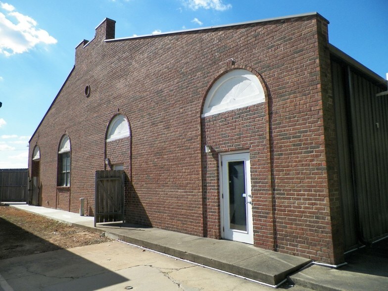 More Photos Of 2424 Old Sterlington Rd, Monroe Freestanding For Lease