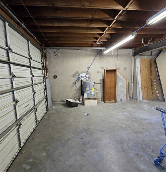More Photos Of 15709 Bellflower Blvd, Bellflower General Retail For Sale
