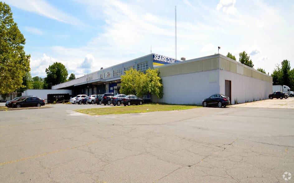 Primary Photo Of 65 Holmes Rd, Newington Warehouse For Lease