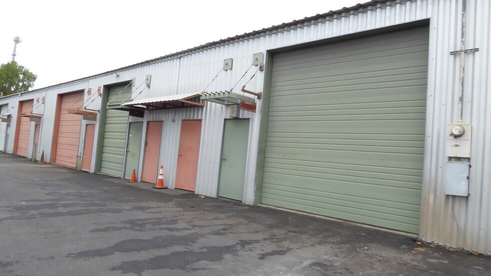 More Photos Of 555 Spring Rd, Moorpark Manufacturing For Lease