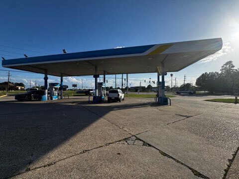 More Photos Of 4461 Pines Rd, Shreveport General Retail For Sale