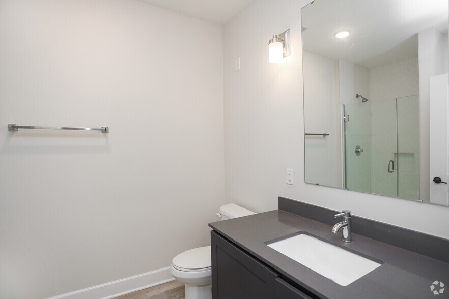 More Photos Of 5858 N College Ave, Indianapolis Apartments For Lease