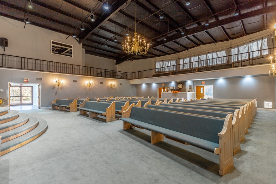 More Photos Of 4501 Oak Hill Rd, Chattanooga Religious Facility For Sale