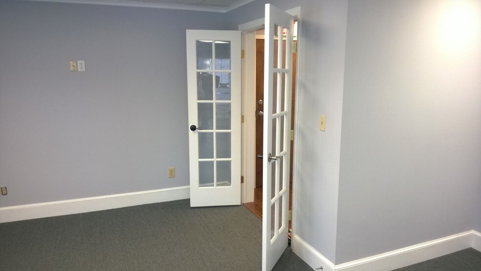 More Photos Of 75 Danbury Rd, Ridgefield Unknown For Lease