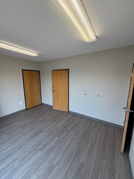 More Photos Of 1414 SE 18th Ave, Hillsboro Warehouse For Lease