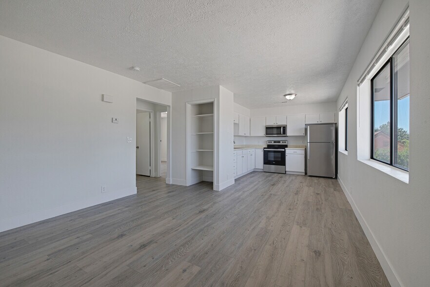 More Photos Of 126 E 1st North St, Mesquite Multifamily For Sale