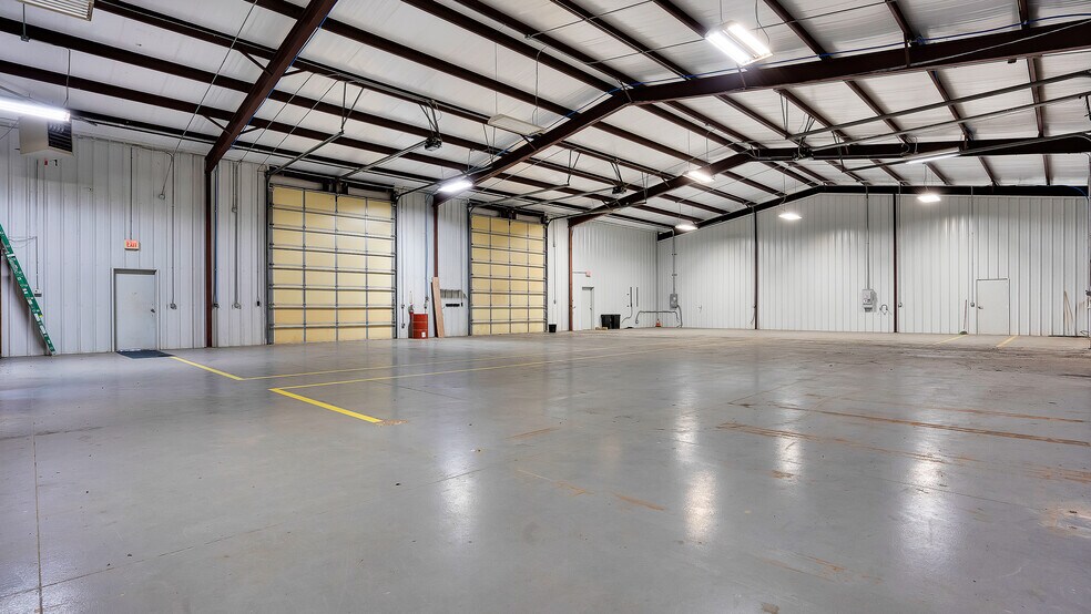 More Photos Of 2301 S Highway 77, Pauls Valley Industrial For Sale