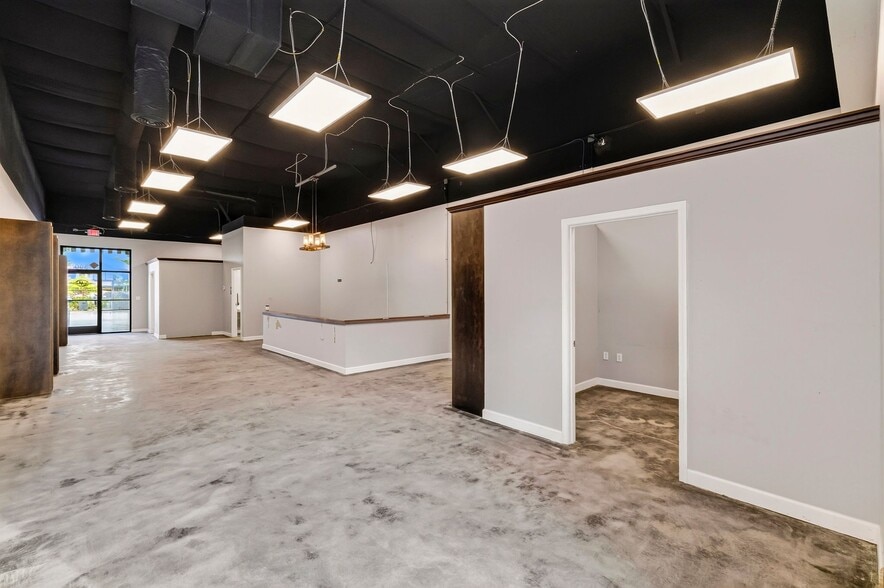 More Photos Of 1557 Pooler Pky, Pooler Storefront Retail Office For Lease