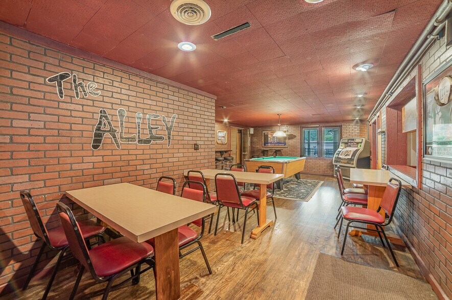 More Photos Of 1104 N Saginaw St, Saint Charles Bowling Alley For Sale